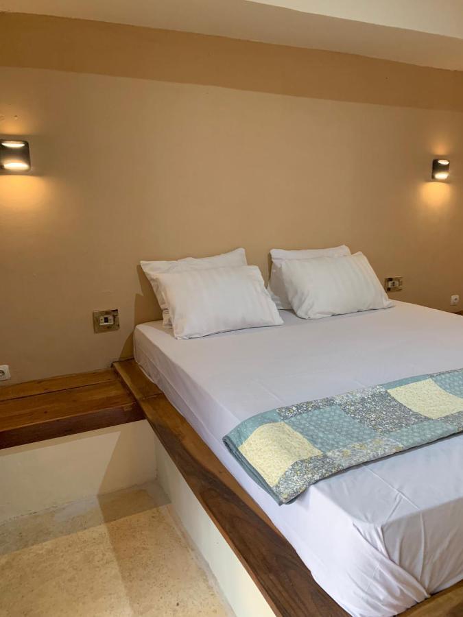 Lombok Coconut Hotel Mangsit ภายนอก รูปภาพ