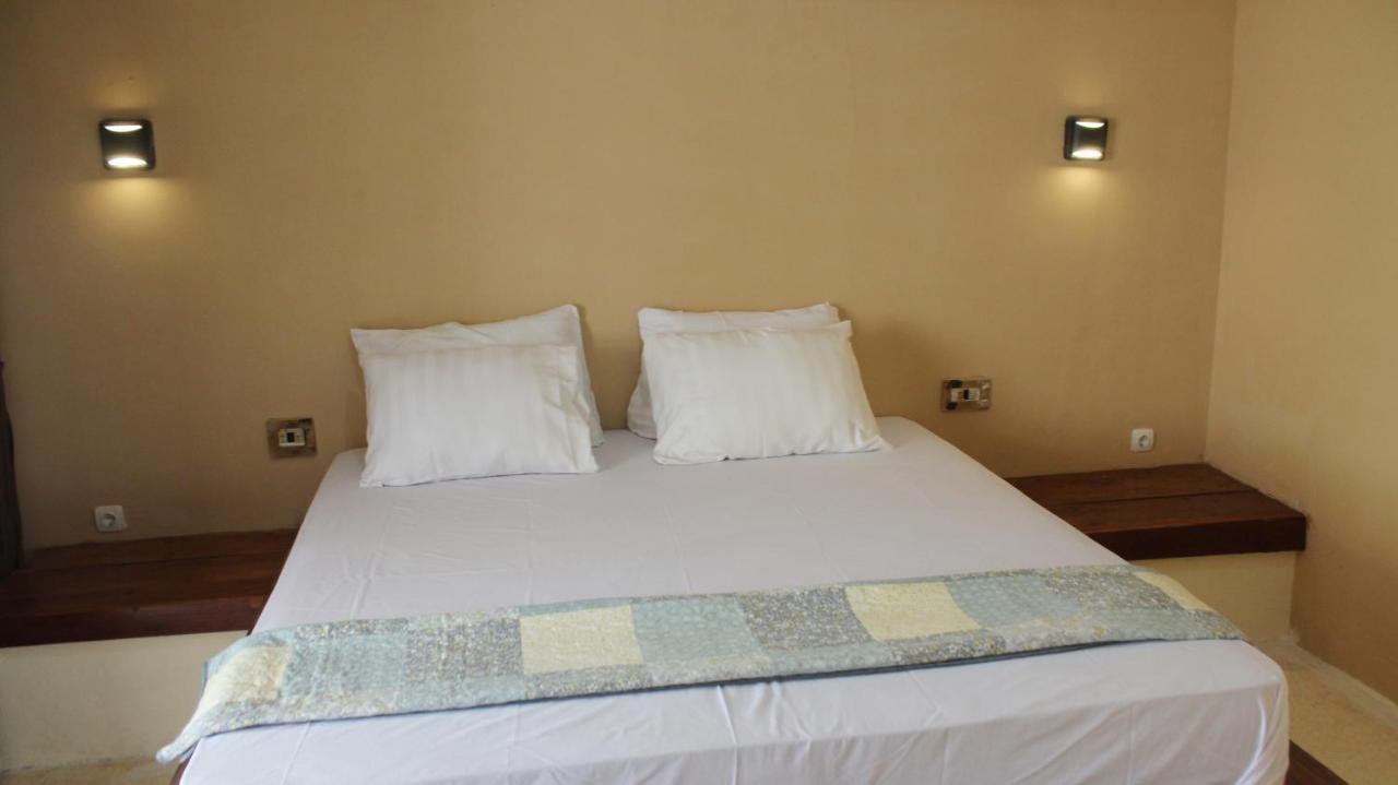Lombok Coconut Hotel Mangsit ภายนอก รูปภาพ