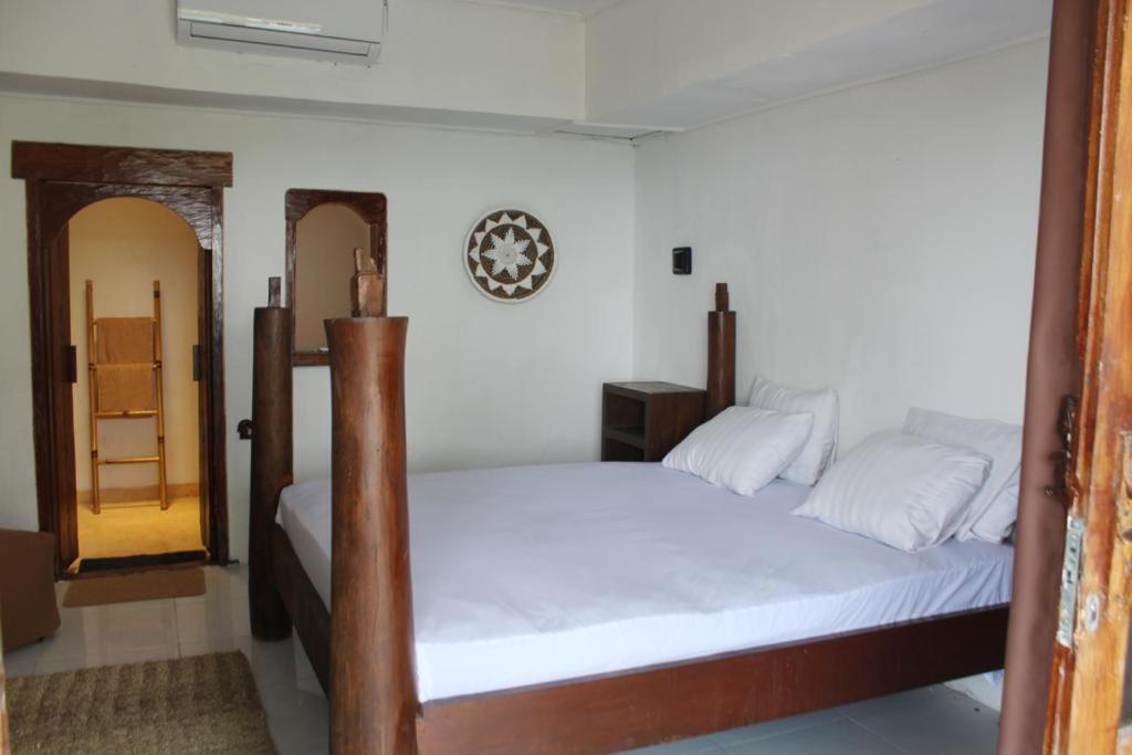Lombok Coconut Hotel Mangsit ภายนอก รูปภาพ
