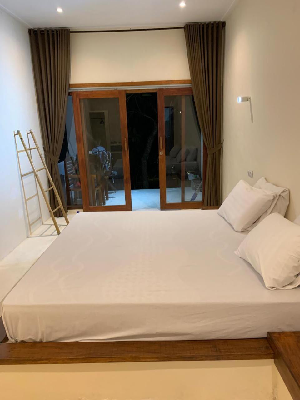 Lombok Coconut Hotel Mangsit ภายนอก รูปภาพ