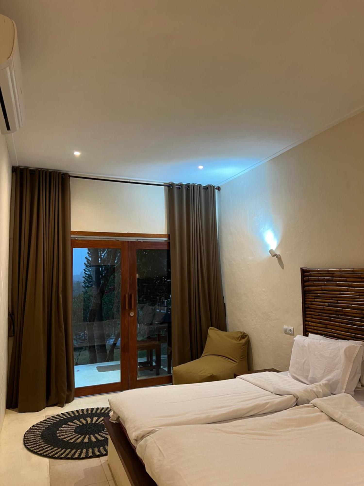 Lombok Coconut Hotel Mangsit ภายนอก รูปภาพ